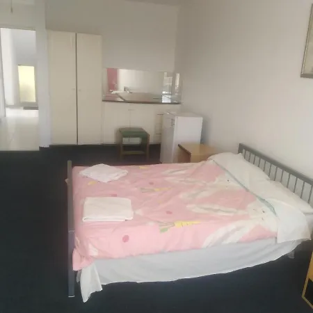 Aparthotel Rolandos Apts Limassol