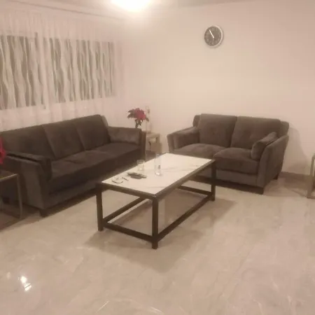 Hotel apartamentowy Rolandos Apts